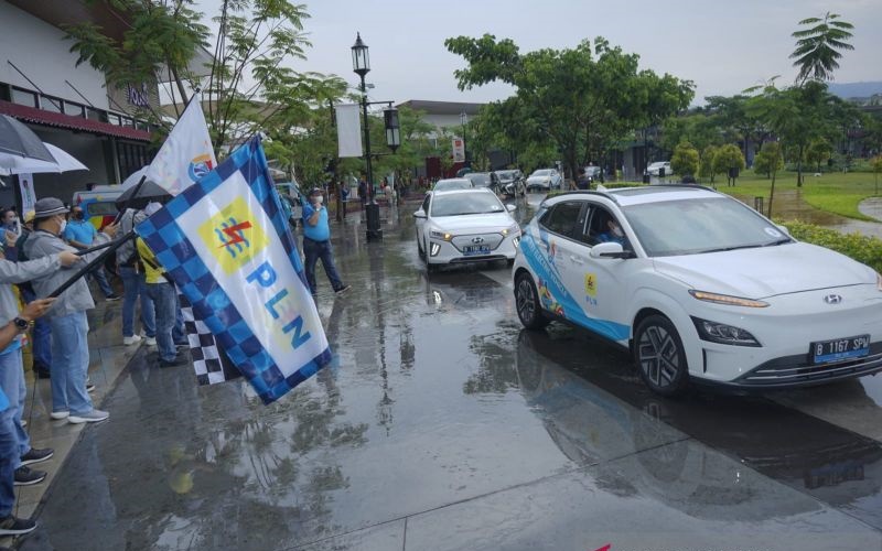 Dorong Pemakaian Kendaraan Listrk,PLN Beri Diskon Tarif 30%