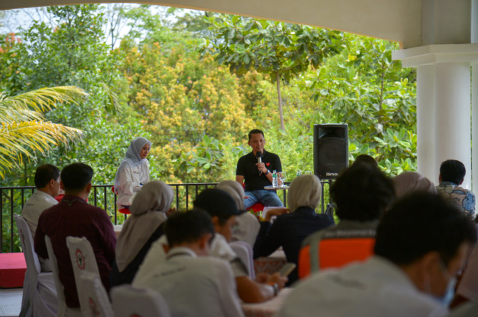 Ketua BUMN Muda Indonesia Sharing dengan Leaders Muda Semen Padang Bertajuk Menjadi Future Leaders BUMN yang Tangguh