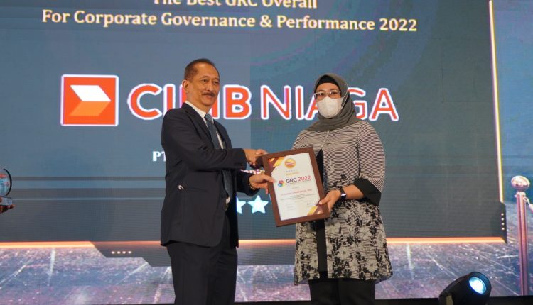CIMB Niaga Saat Menerima Penghargaan GRC & Performance Excellence Award 2022
