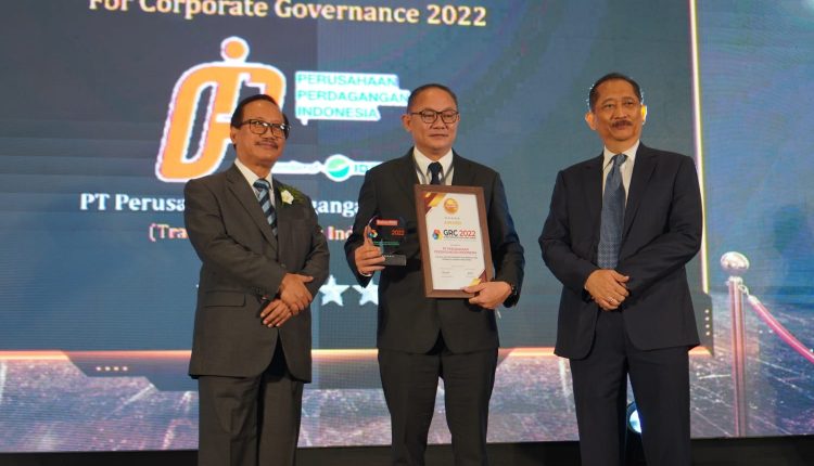 PPI saat menerima penghargaan GRC & Performance Excellence Award 2022.