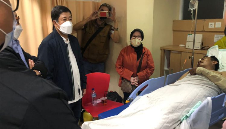 Direktur Utama Pertamina Patra Niaga, Alfian Nasution, yang tengah hadir secara langsung menemui keluarga korban. (Dok. BUMN)