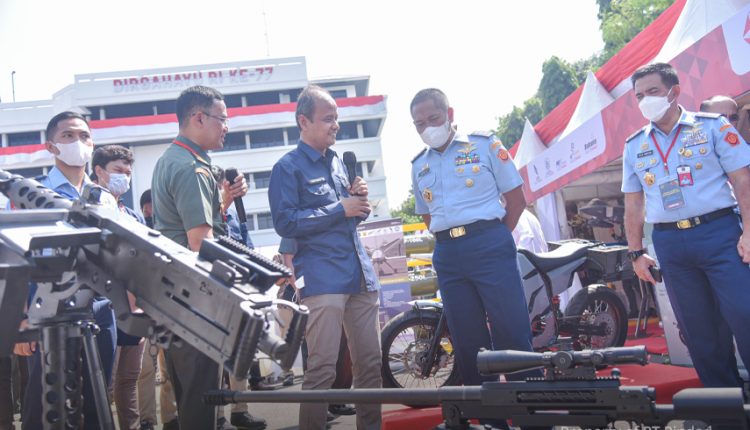 Sekjen Kemhan RI Apresiasi Produk Inovasi Pindad (Dok : BUMN)