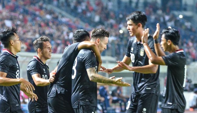 Para pemain timnas Indonesia saat merayakan gol Marc Klok pada pertandingan FIFA Matchday Indonesia vs Curacao di Stadion Gelora Bandung Lautan Api (GBLA), Sabtu (24/9/2022) malam WIB
