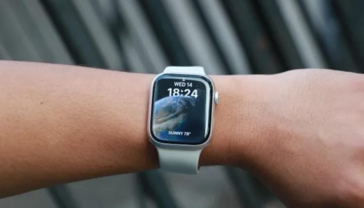 Apple Watch Series 8 Berikan Diskon Hingga 50 Dollar