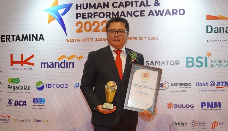 Pos Indonesia Raih Penghargaan Human Capital and Performance Award 2022