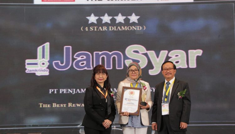 JamSyar saat menerima penghargaan Human Capital & Performance Award 2022.
