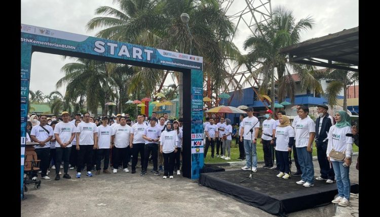 Abipraya Adakan Jalan Sehat Kementerian BUMN