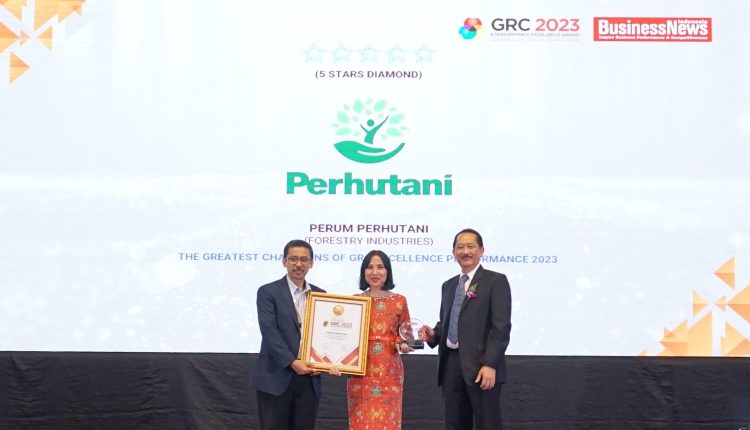 Perum Perhutani di malam penganugerahan GRC Award 2023 di Hotel Bidakara, Jakarta (30/8).
