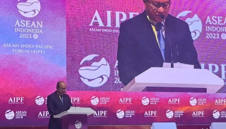 Wamen BUMN II Beberkan Strategi BUMN untuk Tingkatkan Pengetahuan Masyarakat tentang Layanan Perbankan (Foto :ANTARA/Martha Herlinawati Simanjuntak/am)