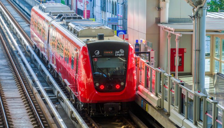LRT Jabodebek Tawarkan Peluang Kerja Sama Branding di Kereta dan Stasiun