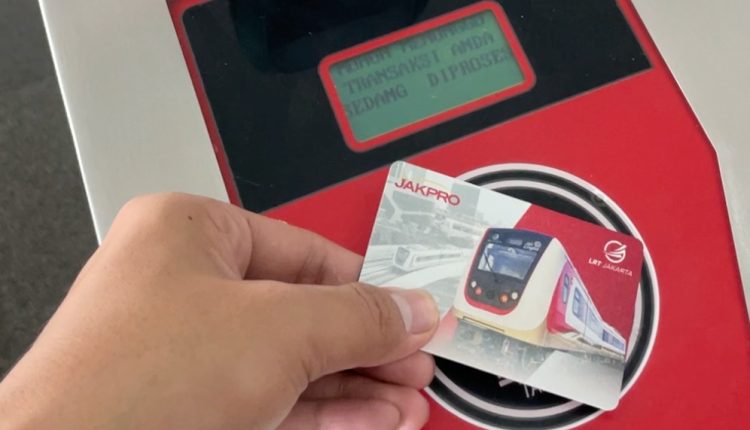 Peringati HUT TNI Ke 79, LRT Jakarta Tawarkan Tarif Khusus Rp1 untuk Semua Rute